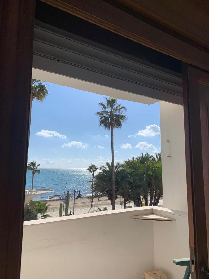 Beachfront Primera Linea De Playa En Casco Antiguo Estepona Exterior photo