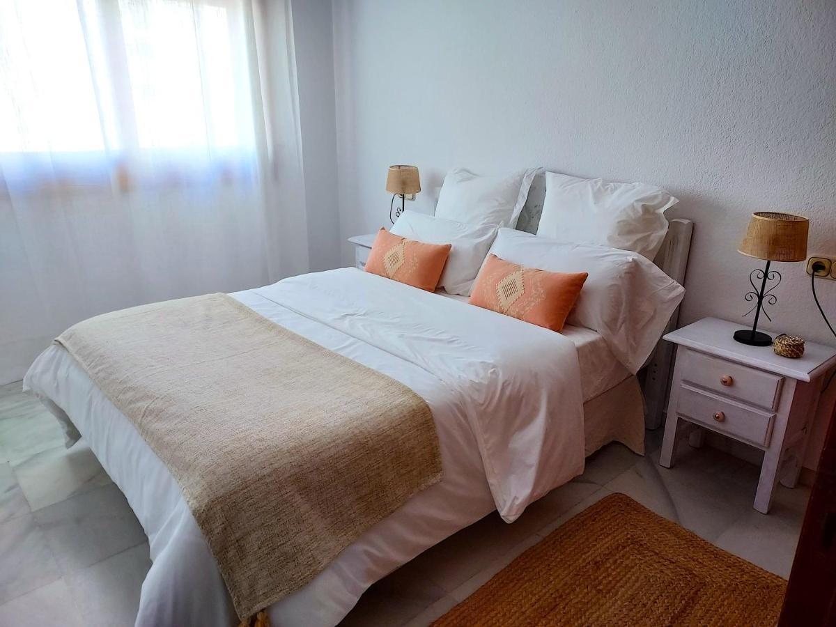 Beachfront Primera Linea De Playa En Casco Antiguo Estepona Exterior photo